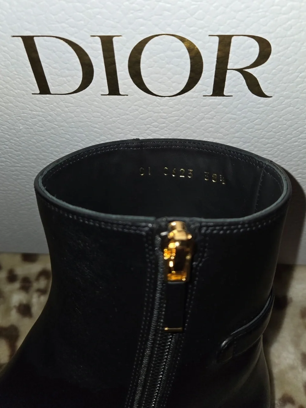 DIOR women’s montaigne calfskin ankle boots size 9